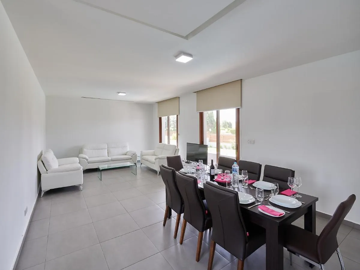 Angie Luxury Beach Villas Ajia Napa Cypr